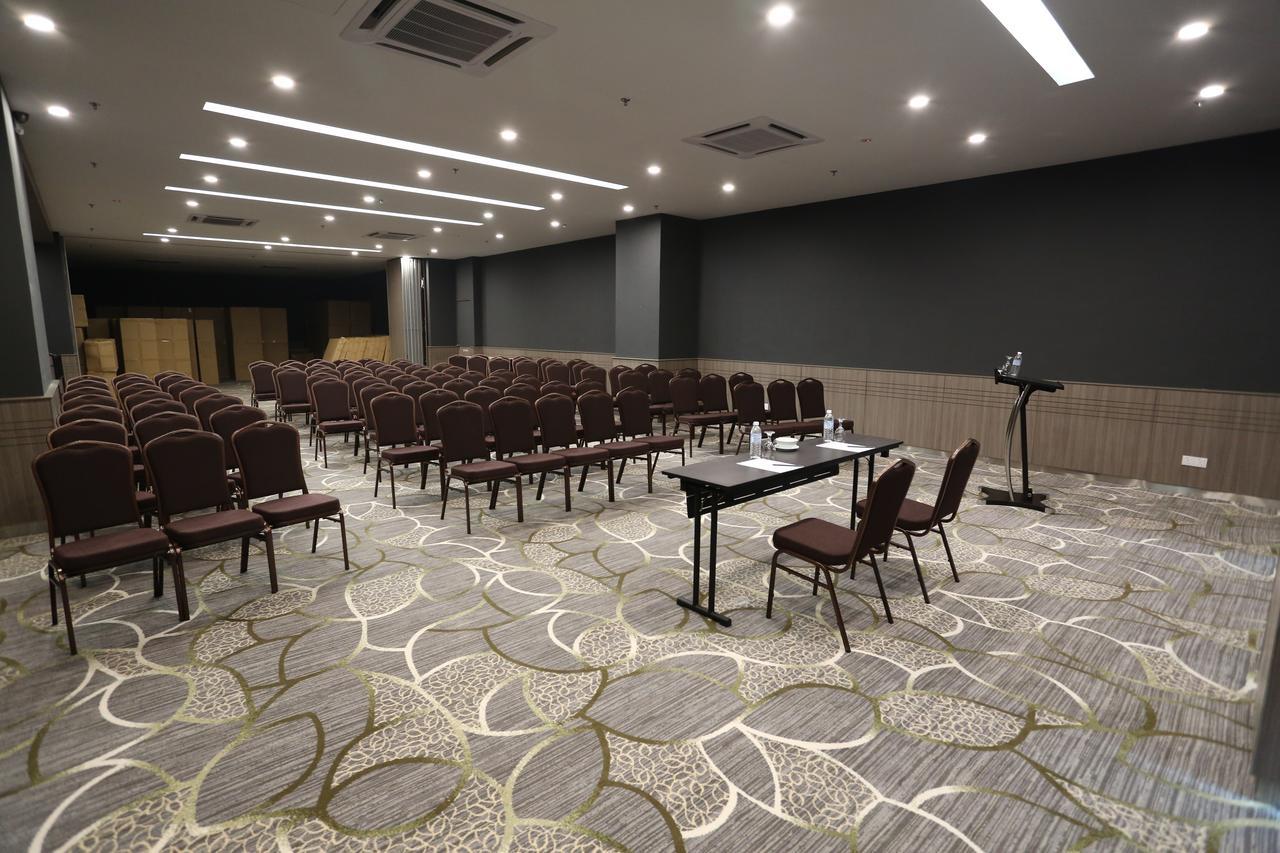 Nexus Business Suite Hotel Шах-Алам Экстерьер фото